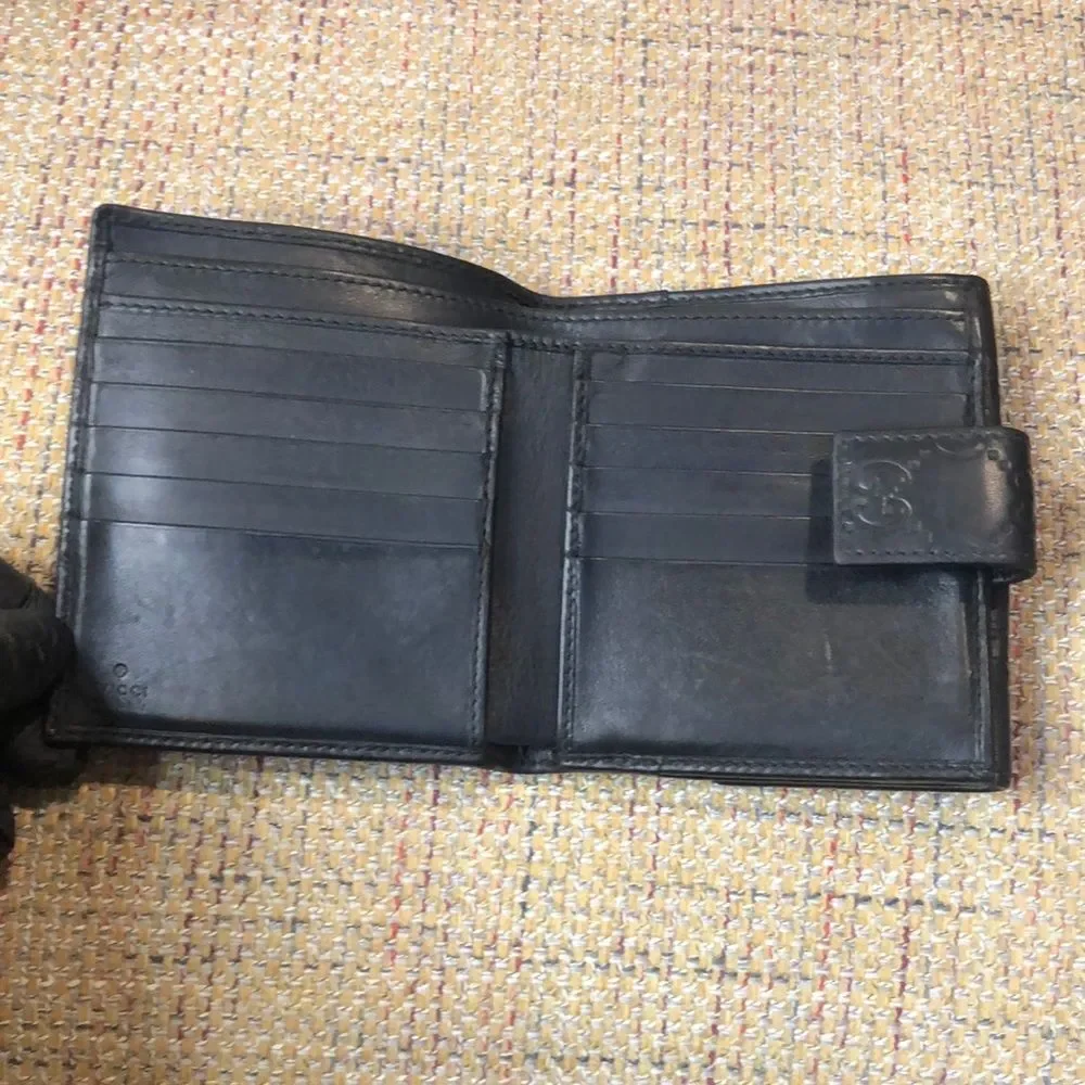 GUCCI GG Black Guccissima Bifold Wallet With Billfold & Coin Section